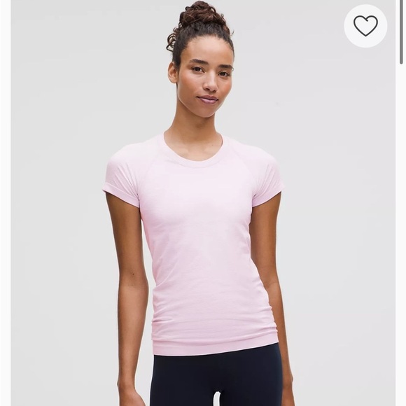 LuluLemon Swiftly Tech Short-Sleeve Shirt 2.0
Hip Length - Picture 1 of 5